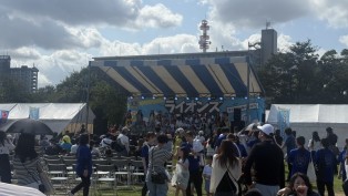 4B3695B3-F5F7-4F72-B2D5-0FA37E0CA2E6