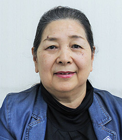 平野 育子